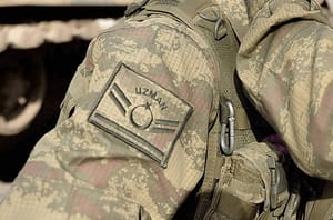 Astsubay ile Uzman Çavuş Arasındaki Rütbe Farkı Nedir? - Kapak Görseli